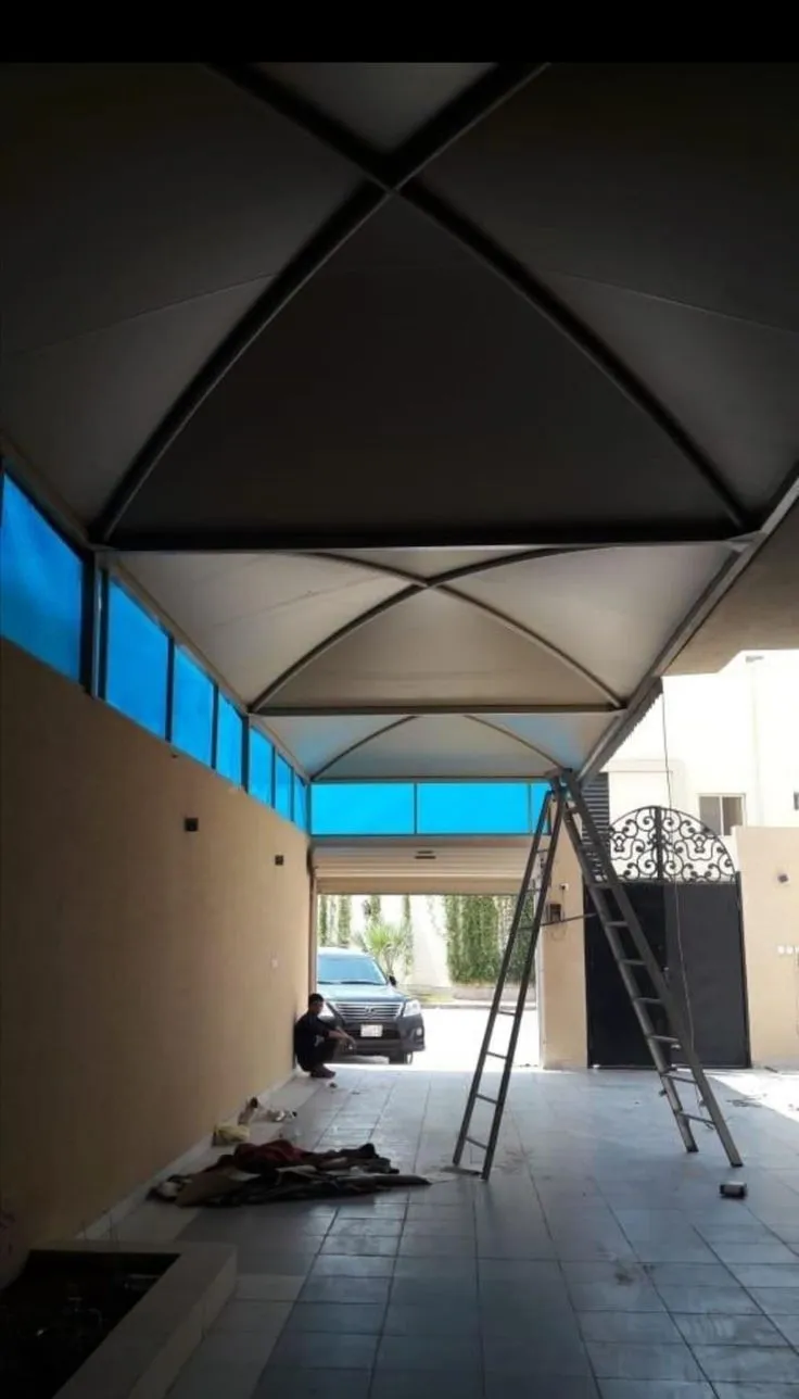 احدث مظلات متحركة لسيارات بالرياض