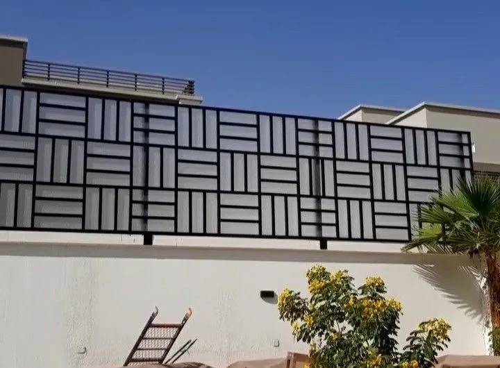 سواتر لكسان حديثة بالرياض من المنار متانة وأناقة في التصميم 