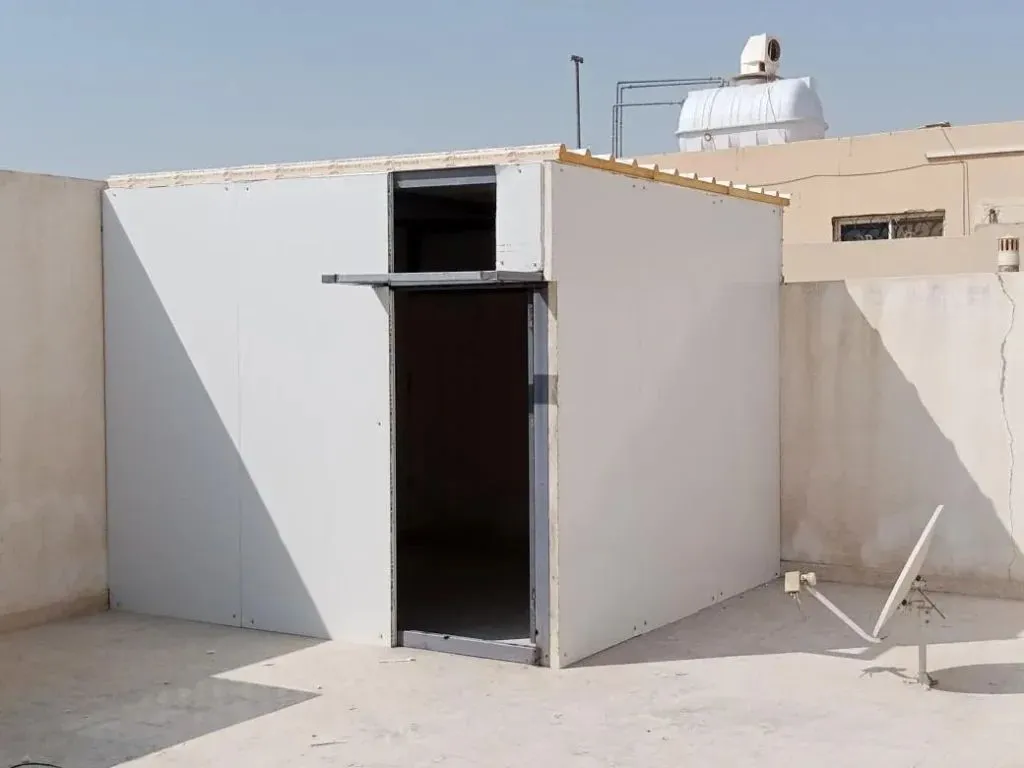 تركيب ساندوتش بنل بالرياض مستودعات وغرف جاهزة من المنار