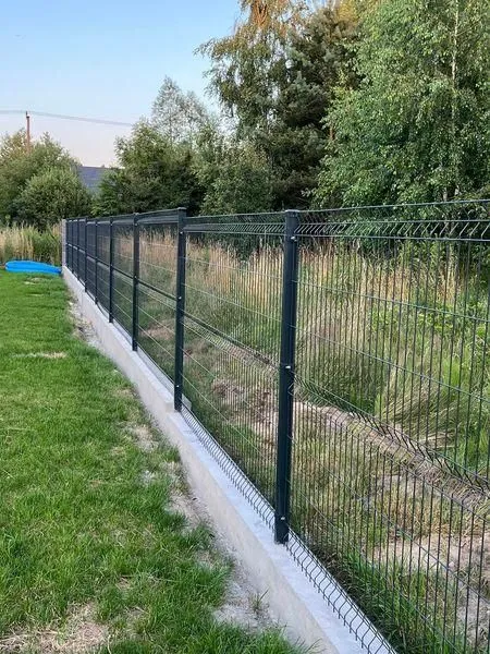 شبوك مزارع بالرياض شبكات قوية لحماية الأراضي والمزارع