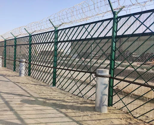شبوك مزارع بالرياض شبكات قوية لحماية الأراضي والمزارع
