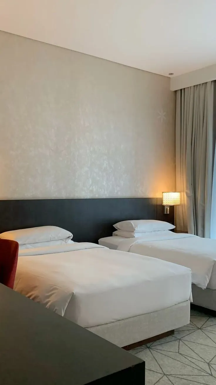 أفضل شركة دهانات فنادق بالرياض – ألوان راقية وتشطيب مميز