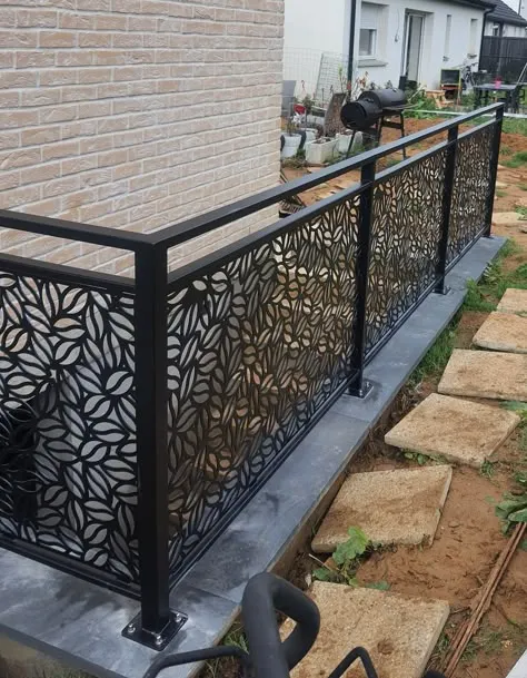 سواتر قص ليزر بالرياض مع الإضاءة– مظهر فاخر من المنار