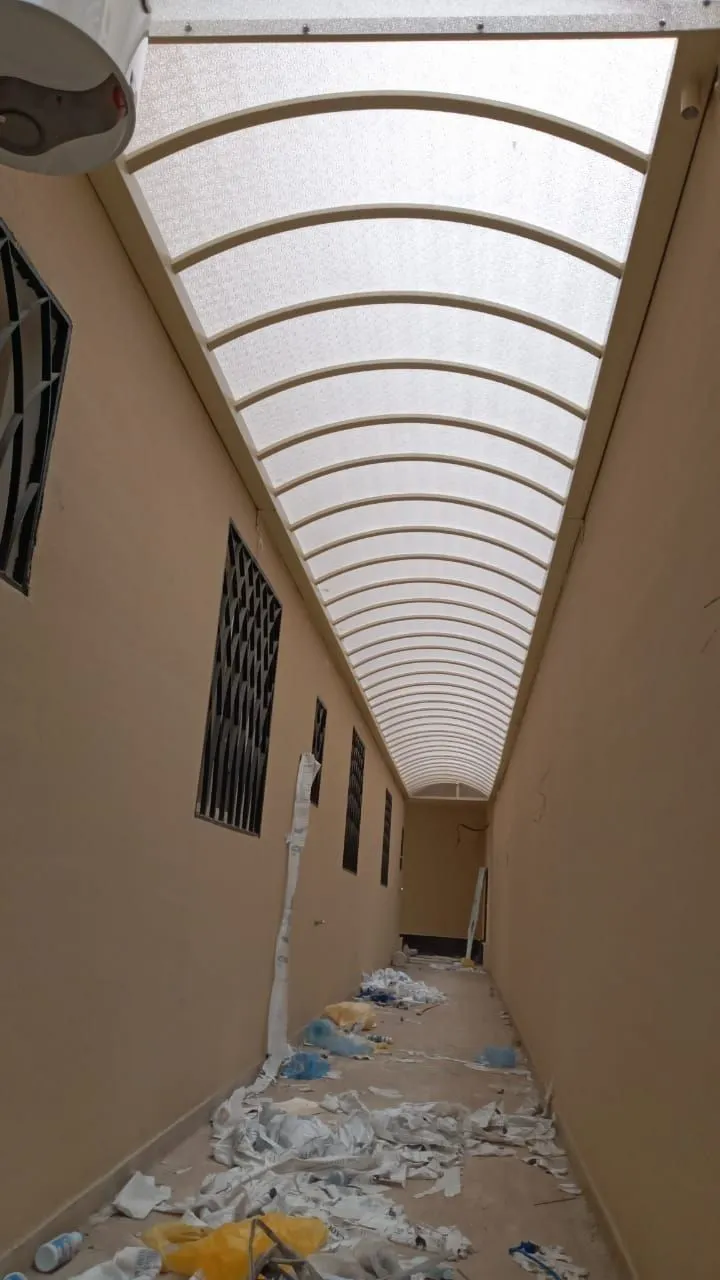 مظلات ممرات خارجية بالرياض تصاميم عصرية 2025