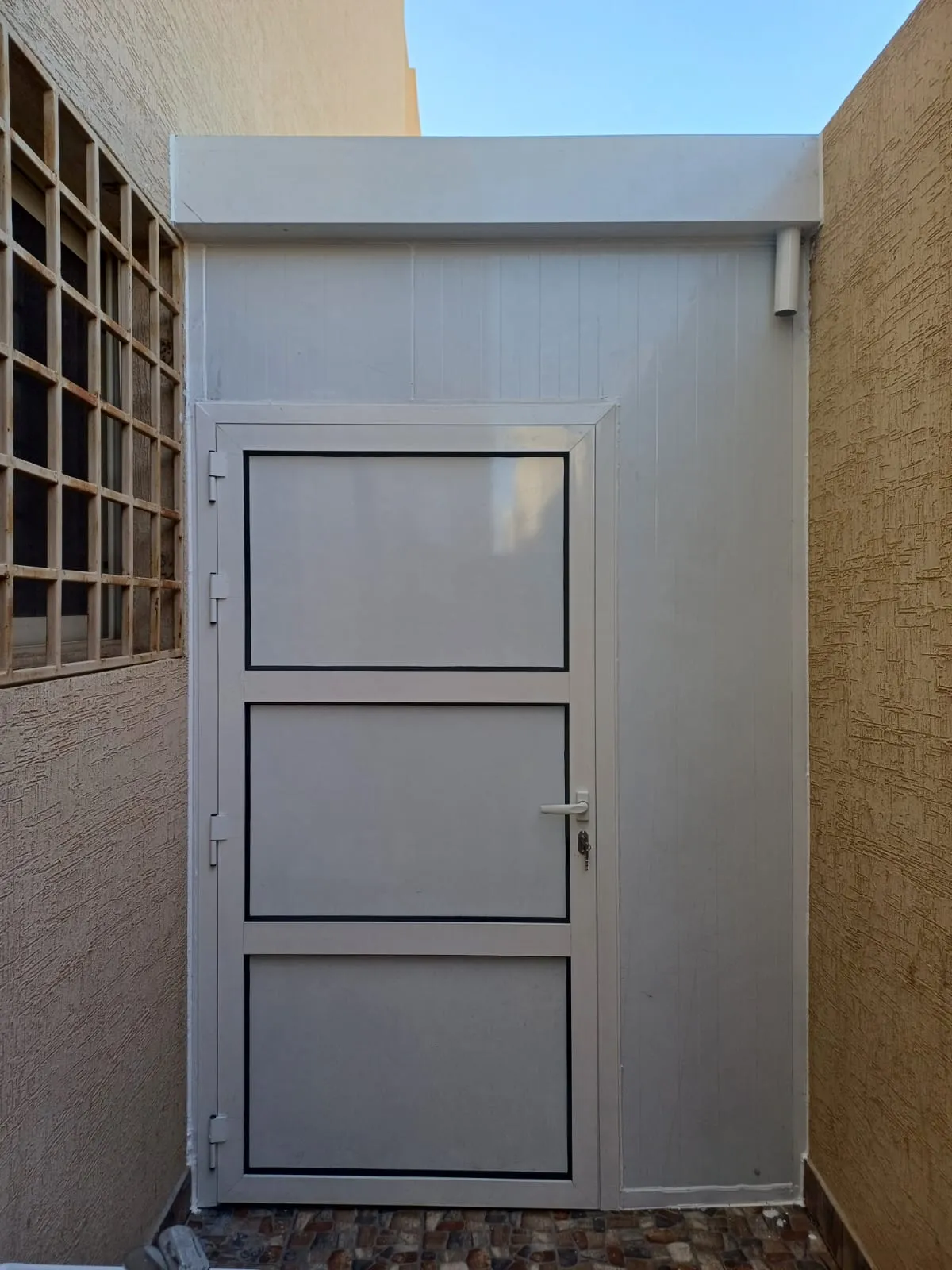 حساب تكلفة تركيب ساندوتش بنل الرياض